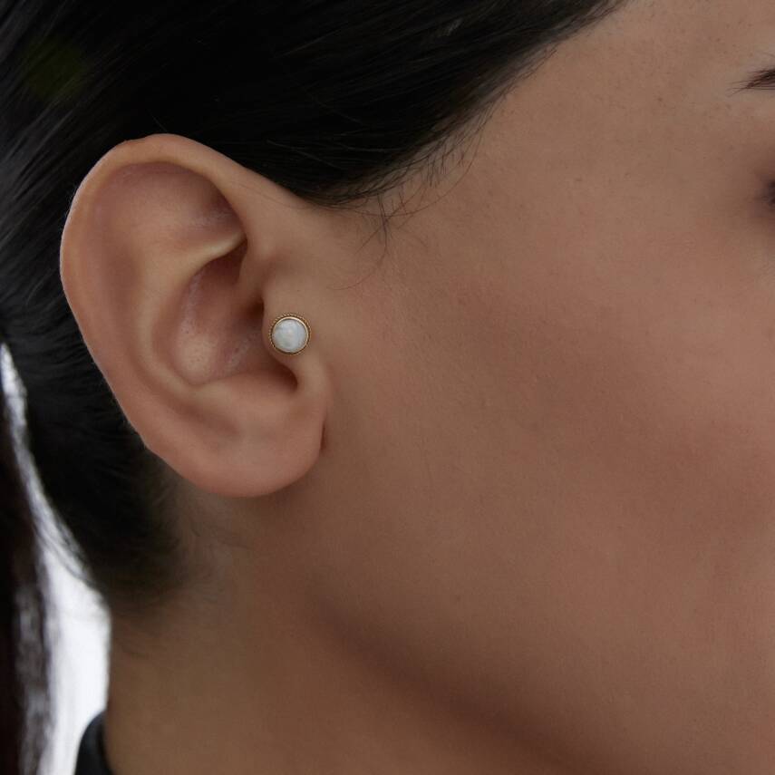 Altın Sedefli Yuvarlak Tragus Piercing - 1