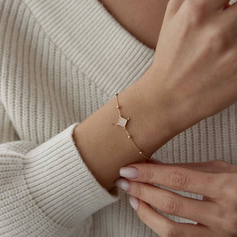 Altın Taşlı Minimal Kare Bileklik - 1