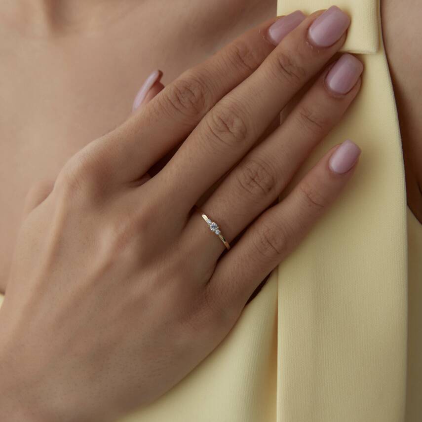 Altın Üç Taşlı Minimal Yüzük - 1