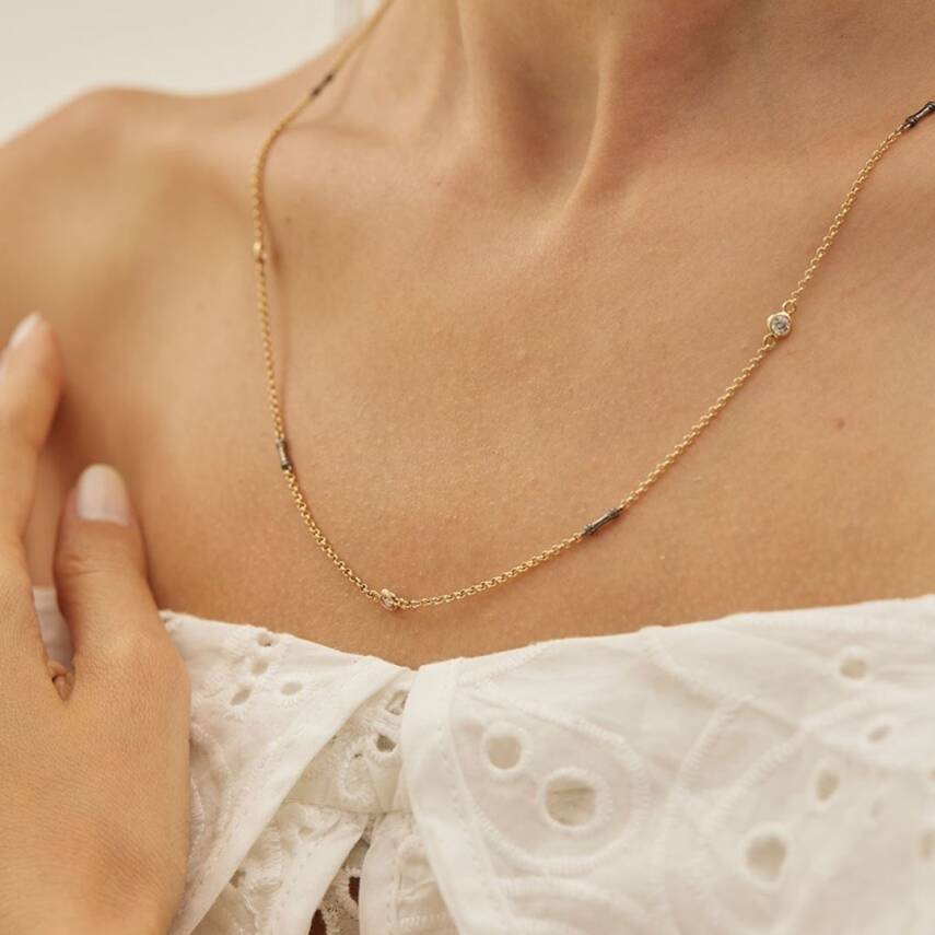 Minimal Taş Dizili Siyah Detaylı Altın Zincir Kolye - Semih Haşhaş Kuyumculuk (1)