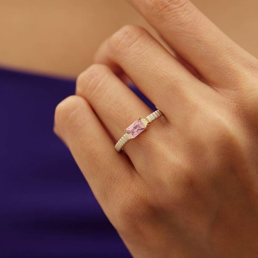 Pembe Taşlı Beyaz Mineli Altın Yüzük - 1